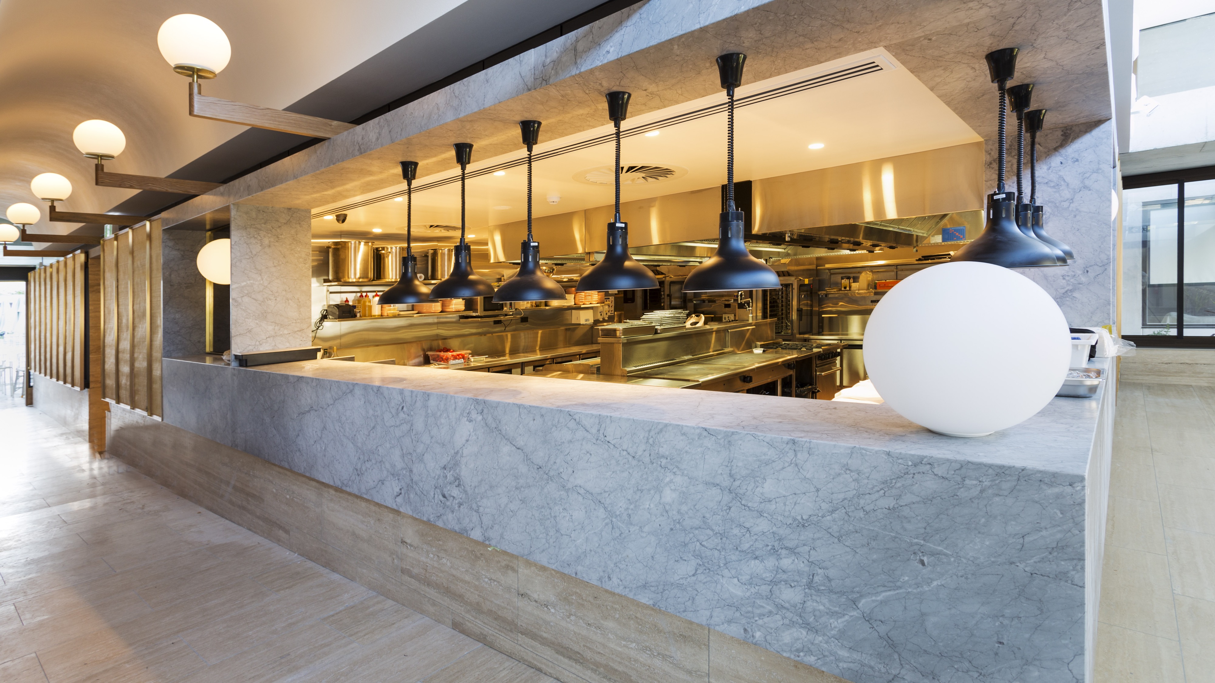 The Calile Hotel. Hellenika Restaurant Lamberts